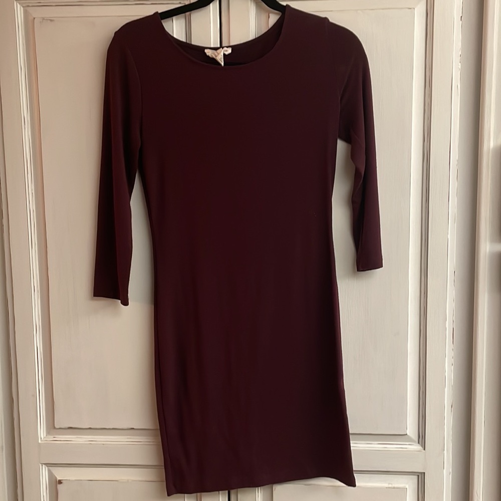 3/4 sleeve burgundy dress. Forever 21. Med.